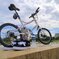 自転車とスニーカーとペットボトル。