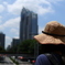 麦わら帽子を被ったら、夏の香りがした。