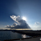 雲間から