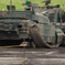 戦車脱輪？
