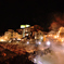 夜の温泉街