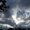 雲の隙間から