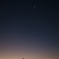 東雲の空に三日月