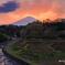 夕刻に染まる