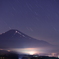 光の登山道