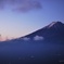 峠から望む朝富士