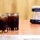 コーヒーと氷とグラス