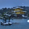 雪舞う金閣寺
