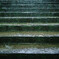 雨の階段