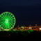 観覧車のある夜景