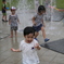 子供は水がね…