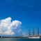 青い空、白い雲、そして海王丸…