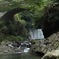 橋の下の秘境