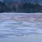 早春の尾瀬沼 雪解けの湖面