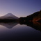 精進湖の朝