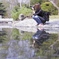 水面に写るフォトグラファー