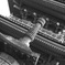 京都　清水寺　五重の塔と灯篭