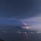 桜島と一閃の光跡