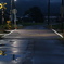 雨の踏切。田舎