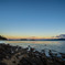夕暮れの海辺。