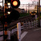夕刻の踏み切り