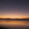 夕闇の浜辺