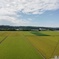 夏空と田園