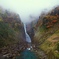 濃霧の称名滝 ②