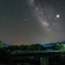 天の川とホタル一匹