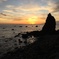 奇岩と夕陽