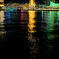 水面に映る神戸の夜景