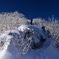 雪の山を超えて