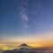 雲海と富士山と天の川