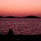 夕暮れ　一人で海を