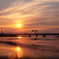 夕暮れの赤橋