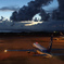 夕暮れの那覇空港(ANA B767-300 JA8677)