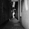 路地裏の奥に
