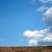 土手と青空