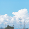 空(ソーラー)、鉄塔、電線、街。 淡い繋がり。