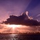 海と雲と光と