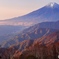 静かに佇む富嶽
