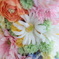 よく見ると造花です