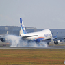 「ブルー」NCA 747-8KZF JA16KZ  着陸