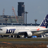 「ブルー」LOT ポーランド787-8 離陸