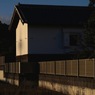 写真句：夕日影２：蔵の白壁