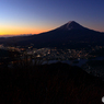 黒岳山頂から見る富士山の夜明け（1/2）