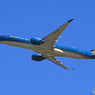  「青が好き」Vietnam A350-941 VN-A895 Takeoff 