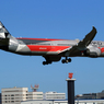 「空色」ETIHAD 787-9 A6-BLV  着地前