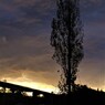 雲青ざめて