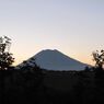 秋の羊蹄山(夜明け前)